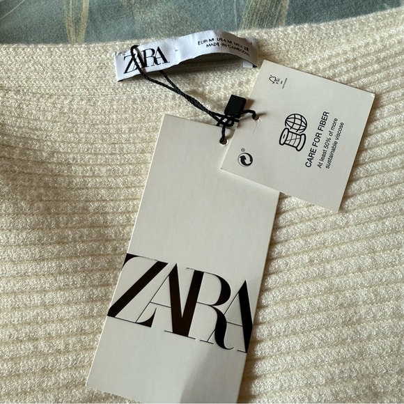 Zara Women's Cream Crew Neck Sweater - Picture 5 of 8